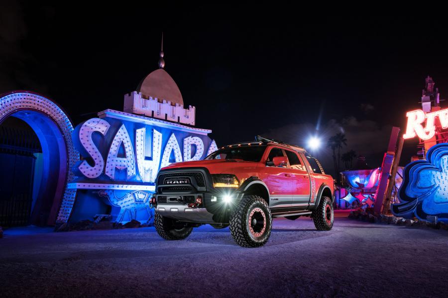  Dodge Ram Macho Power Wagon 2016 года  (фото 3 из 6)
